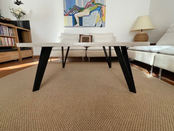 Table basse béton ciré sur mesure - plateau béton ciré - pieds métal ou bois - L’atelier Place est spécialisé dans la réalisation de mobilier d’intérieur sur mesure en béton ciré L’atelier Place est spécialisé dans la réalisation de mobilier d’intérieur sur mesure en béton ciré. Table basse béton ciré entièrement réalisée à la main et personnalisable. Table basse béton ciré sur mesure - plateau béton ciré - pieds métal ou bois- : table , table basse , meuble tv , desserte … C’est Innovant ! Grâce à la mise au point d’un concept innovant aussi bien dans la matière que dans la structure, les meubles béton ciré sont léger et facile d’entretien - Du choix ! Décliné dans une multitude de couleurs, de formes et de dimensions, le design est épuré et élégant, il répondra à toutes les attentes et les exigences de décorations - Unique ! Le rendu de la matière confère un aspect unique à chaque meuble. La vaste gamme de piètements proposés est personnalisable et les dimensions infinies pour personnaliser son meuble - Handmade ! Tous les meubles sont conçus et réalisés à la main de la tête aux pieds .Fabriqué sous 10 jours puis expédiés dans toute la France . Le béton ciré est un matériau moderne et esthétique qui combine l’apparence du béton avec une finition lisse et brillante. Il est souvent utilisé pour les revêtements de sols, murs, meubles, et même les plans de travail en raison de son aspect contemporain et de ses propriétés pratiques. Le béton ciré est apprécié pour sa résistance, sa durabilité et sa facilité d’entretien. Il est composé de béton, de pigments, de résines et d’autres additifs qui permettent de créer une finition lisse et uniforme BETON CIRE - TABLE -TABLE A DINER - TABLE SUR MESURE – TABLE BETON CIRE - TABLE REUNION - TABLE BASSE SUR MESURE – TABLE - BASSE BETON CIRE - TABLE BASSE – MEUBLE - MOBILIER SUR MESURE - MOBILIER BETON CIRE - FAIT MAIN – HANDMADE - PIEDS TABLE – PIEDS METAL - ILOT CENTRAL – BUREAU – SALON - SUR MESURE – DECORATION - DESIGN – MEUBLE - TABLE DE DINER – CUISINE – COMPTEMPORAIN - BOHEME CHIC - table béton ciré sur mesure - table fait main - table à diner - table repas - table salle à manger