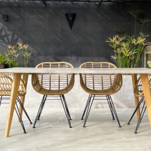 Table béton ciré pieds compas bois