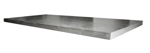 Table basse béton ciré sur mesure - plateau béton ciré - pieds métal ou bois - L’atelier Place est spécialisé dans la réalisation de mobilier d’intérieur sur mesure en béton ciré L’atelier Place est spécialisé dans la réalisation de mobilier d’intérieur sur mesure en béton ciré. Table basse béton ciré entièrement réalisée à la main et personnalisable. Table basse béton ciré sur mesure - plateau béton ciré - pieds métal ou bois- : table , table basse , meuble tv , desserte … C’est Innovant ! Grâce à la mise au point d’un concept innovant aussi bien dans la matière que dans la structure, les meubles béton ciré sont léger et facile d’entretien - Du choix ! Décliné dans une multitude de couleurs, de formes et de dimensions, le design est épuré et élégant, il répondra à toutes les attentes et les exigences de décorations - Unique ! Le rendu de la matière confère un aspect unique à chaque meuble. La vaste gamme de piètements proposés est personnalisable et les dimensions infinies pour personnaliser son meuble - Handmade ! Tous les meubles sont conçus et réalisés à la main de la tête aux pieds .Fabriqué sous 10 jours puis expédiés dans toute la France . Le béton ciré est un matériau moderne et esthétique qui combine l’apparence du béton avec une finition lisse et brillante. Il est souvent utilisé pour les revêtements de sols, murs, meubles, et même les plans de travail en raison de son aspect contemporain et de ses propriétés pratiques. Le béton ciré est apprécié pour sa résistance, sa durabilité et sa facilité d’entretien. Il est composé de béton, de pigments, de résines et d’autres additifs qui permettent de créer une finition lisse et uniforme BETON CIRE - TABLE -TABLE A DINER - TABLE SUR MESURE – TABLE BETON CIRE - TABLE REUNION - TABLE BASSE SUR MESURE – TABLE - BASSE BETON CIRE - TABLE BASSE – MEUBLE - MOBILIER SUR MESURE - MOBILIER BETON CIRE - FAIT MAIN – HANDMADE - PIEDS TABLE – PIEDS METAL - ILOT CENTRAL – BUREAU – SALON - SUR MESURE – DECORATION - DESIGN – MEUBLE - TABLE DE DINER – CUISINE – COMPTEMPORAIN - BOHEME CHIC - table béton ciré sur mesure - table fait main - table à diner - table repas - table salle à manger